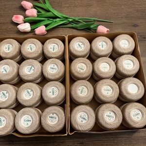 🧶 VINTAGE J&P Coats Crochet Thread Lot - 24 Balls EC-610 - NOS